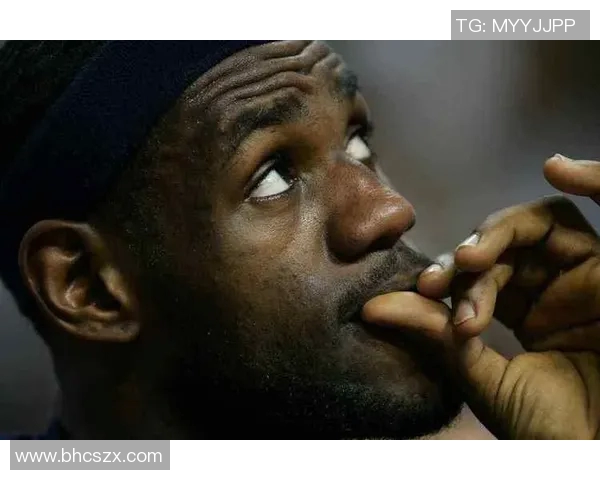 足球球星啃指甲背后的心理暗示与竞技压力解读